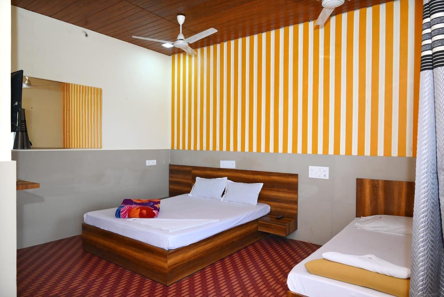 P P Lodging Pune Exterior photo